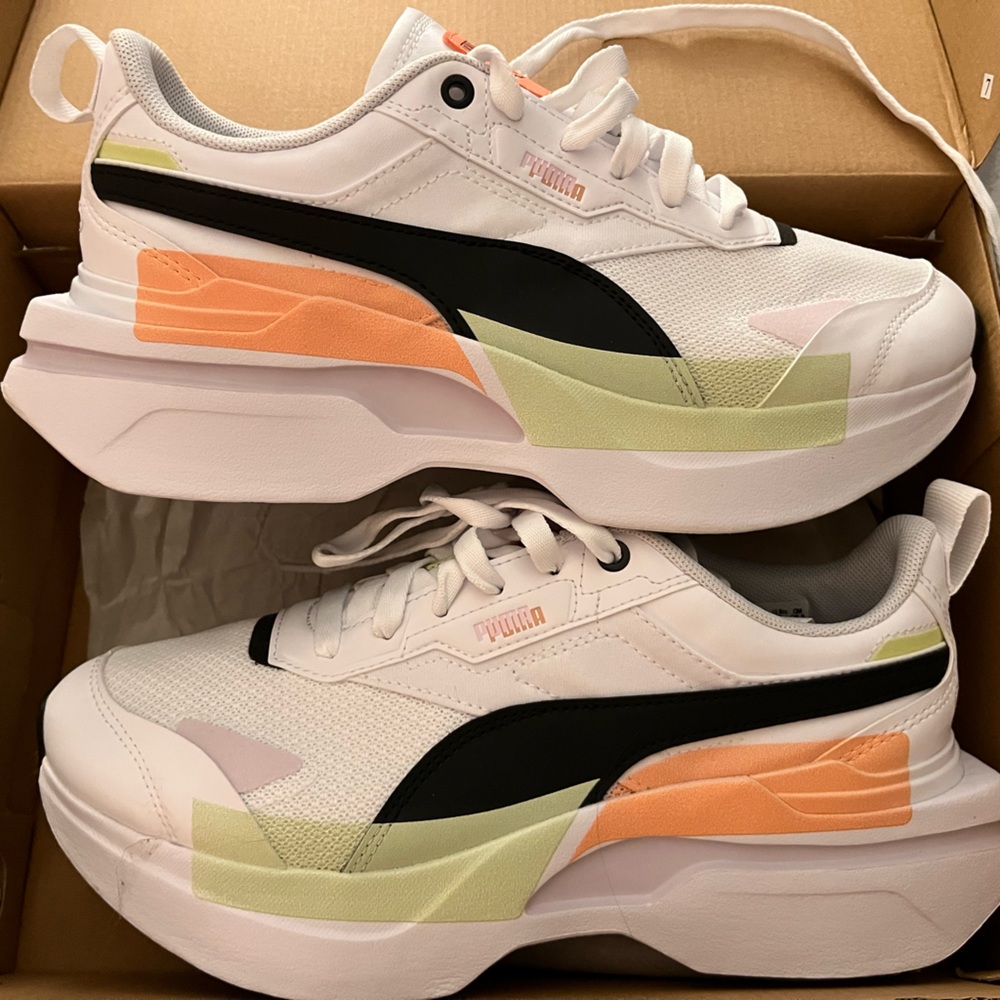 Women’s size 9 Puma sneakers